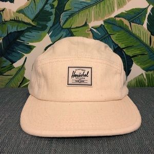 New Herschel 5panel  cap /hat  cream canvas unisex